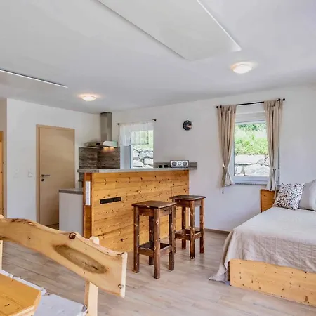 1Schoenes Ferienhaus Im Sonnigen Kaernten Döbriach Exteriér fotografie