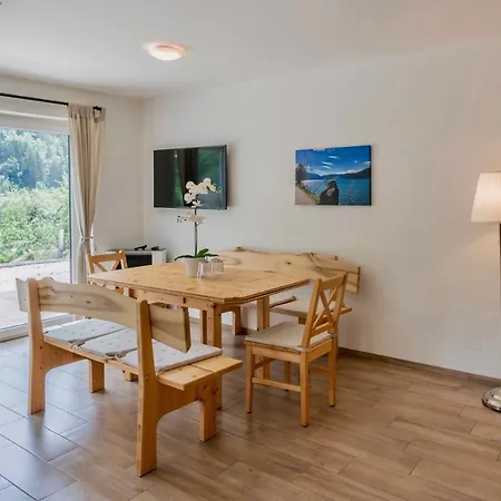 1Schoenes Ferienhaus Im Sonnigen Kaernten Döbriach Exteriér fotografie